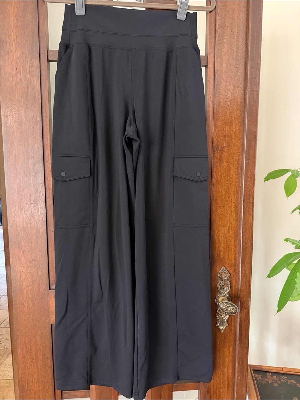 Athleta Black Wide-Leg Cargo Pants - Women